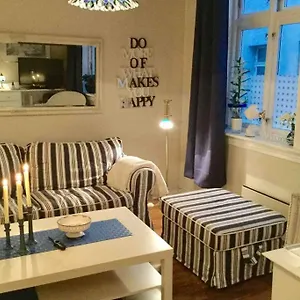 Line I Smauet Apartment Bergen