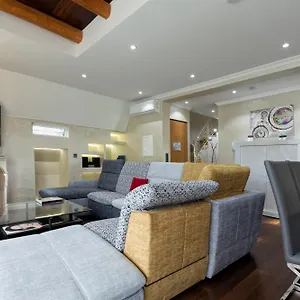 The Queen Luxury - Vinicia Apartment Luxembourg