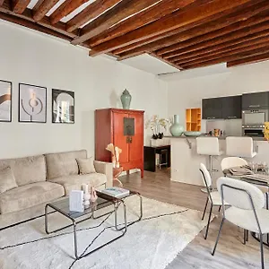 Center Of By Prestige Apartment Paris